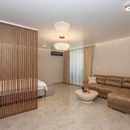 아파트 Aria Luxury